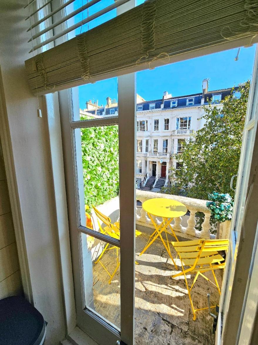 Charming Home With Private Balcony, On 1St Floor, With 2 Bathrooms, 3 Min Walk To Earl'S Court Station Londres Exterior foto