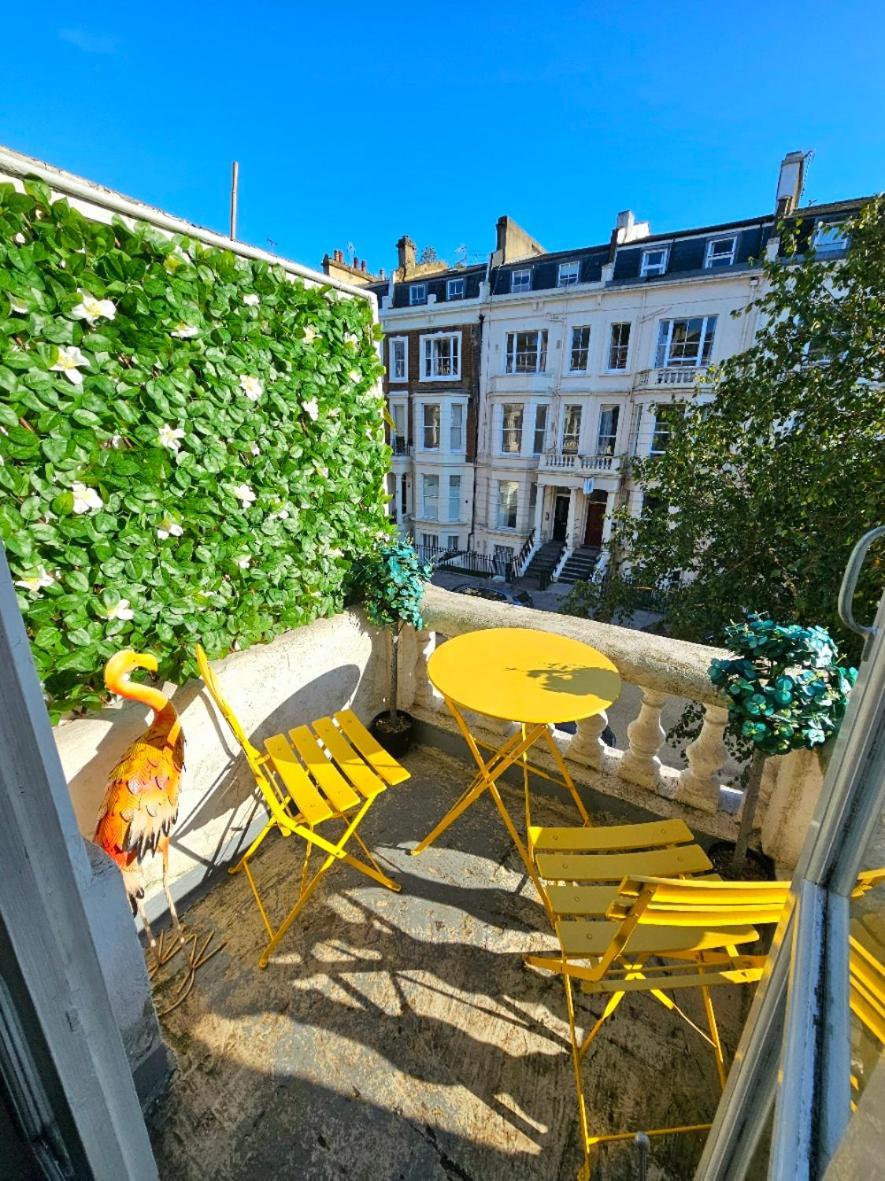 Charming Home With Private Balcony, On 1St Floor, With 2 Bathrooms, 3 Min Walk To Earl'S Court Station Londres Exterior foto